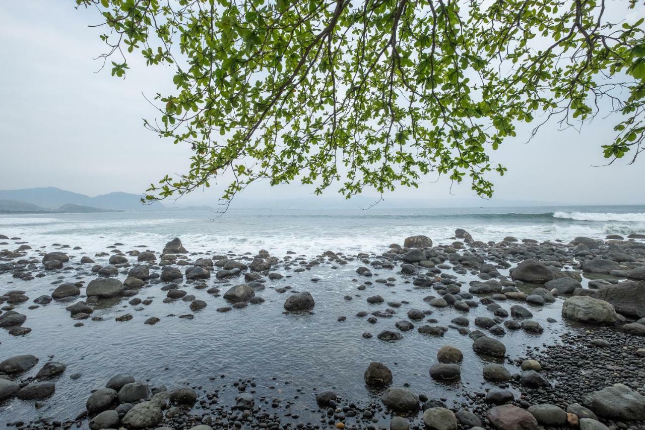 Oyo 951 Cempaka Ratu Beach Resort Sukabumi Εξωτερικό φωτογραφία