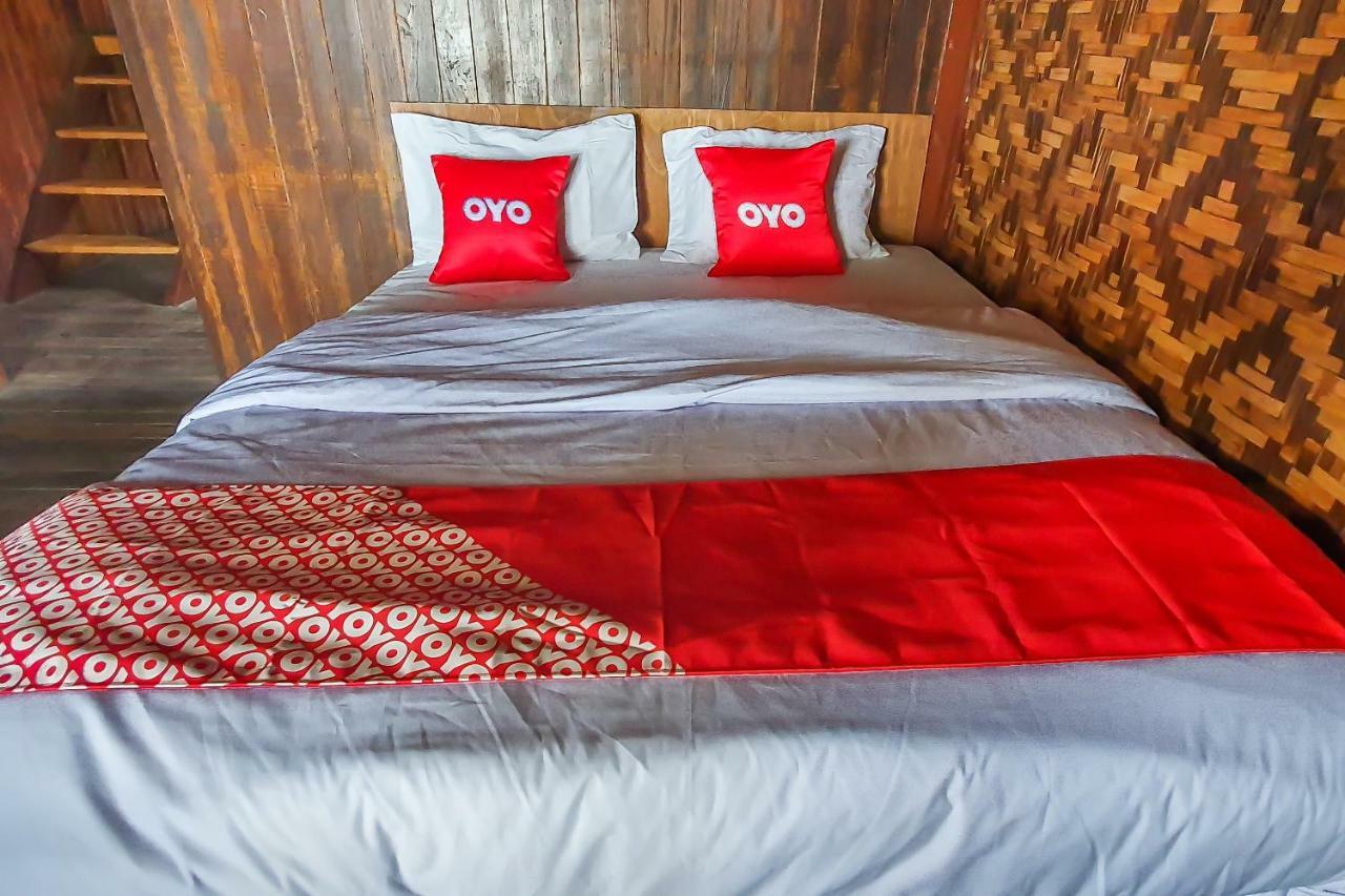 Oyo 951 Cempaka Ratu Beach Resort Sukabumi Εξωτερικό φωτογραφία