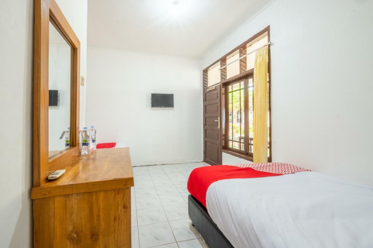 Oyo 951 Cempaka Ratu Beach Resort Sukabumi Εξωτερικό φωτογραφία