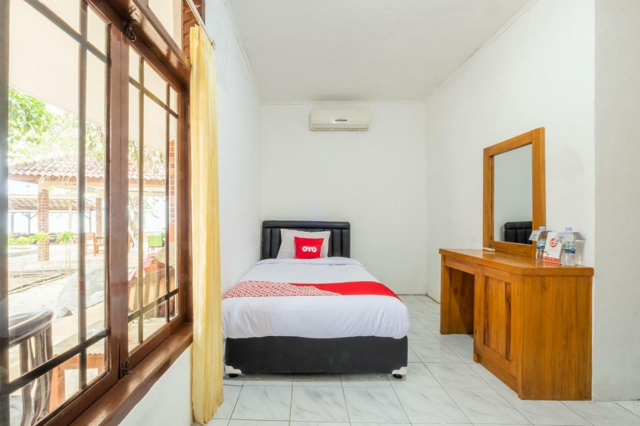 Oyo 951 Cempaka Ratu Beach Resort Sukabumi Εξωτερικό φωτογραφία